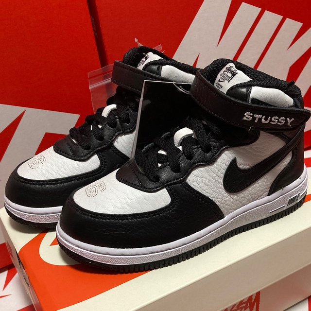 【新品】【早い者勝ち】NIKE STUSSY キッズ　16センチ