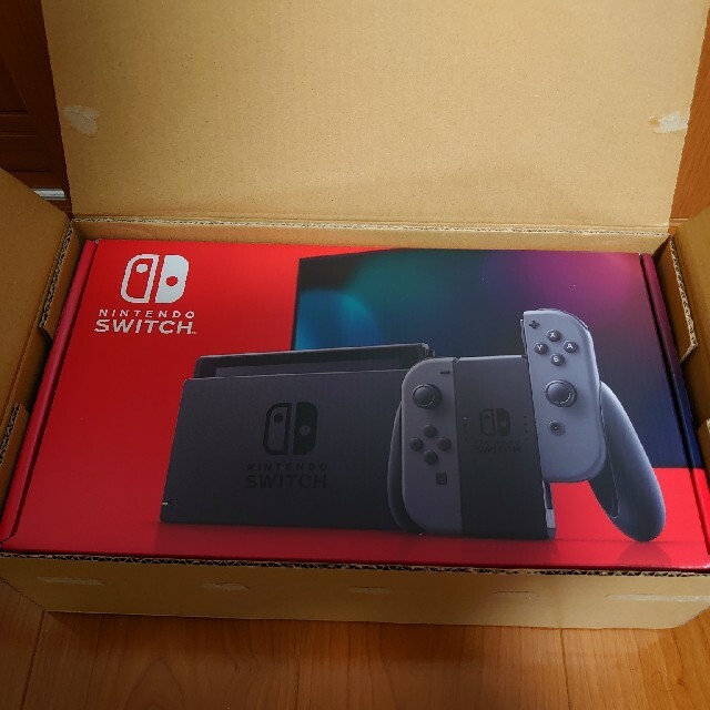 任天堂(ニンテンドウ)の【新品未開封】Nintendo Switch 本体 グレー エンタメ/ホビーのゲームソフト/ゲーム機本体(家庭用ゲーム機本体)の商品写真