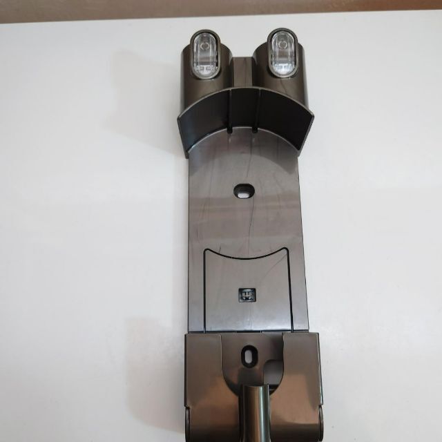 Dyson(ダイソン)の【美品】ダイソン/dyson 純正壁掛けプラケット T103163 スマホ/家電/カメラの生活家電(掃除機)の商品写真