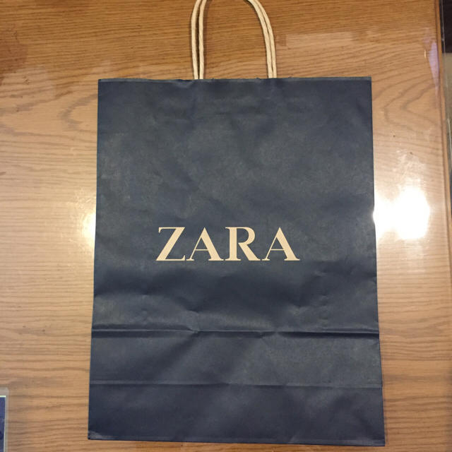 ZARA(ザラ)のザラ 大サイズ ショッパー レディースのバッグ(ショップ袋)の商品写真