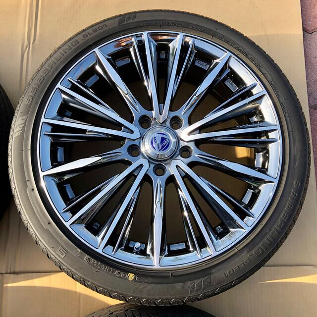 18インチ レイズ ヴォウジェ 215/45R18 バリ溝 タイヤの通販 by