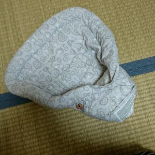 エルゴベビー(Ergobaby)のエルゴ　新生児パット(抱っこひも/おんぶひも)