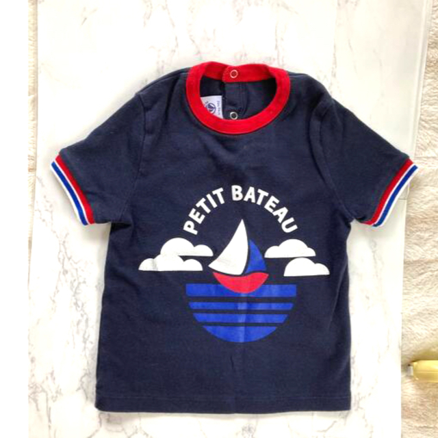 PETIT BATEAU(プチバトー)のプチバトー　キッズTシャツ　86cm ヨット　ネイビー キッズ/ベビー/マタニティのベビー服(~85cm)(Ｔシャツ)の商品写真