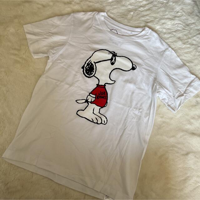 UNIQLO(ユニクロ)のUNIQLO KAWS×PEANUTS Tシャツ スヌーピー メンズのトップス(Tシャツ/カットソー(半袖/袖なし))の商品写真