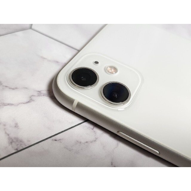 【極美品】iPhone11 64GB SIMフリー 白 ホワイト シルバー