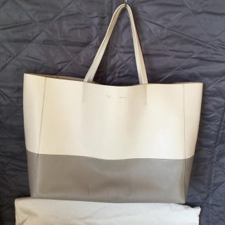 CELINE(トートバッグ ・ ホワイト/白色系)のフリマアイテム一覧 CELINE(トートバッグ ・ ホワイト/白色系)のフリマアイテム一覧