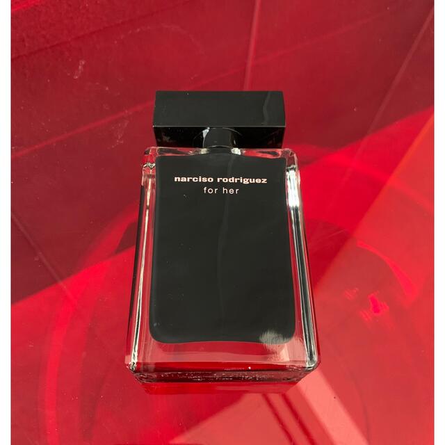 narciso rodriguez(ナルシソロドリゲス)のナルシソロドリゲス narciso rodriguez フォーハー 50ml コスメ/美容の香水(香水(女性用))の商品写真