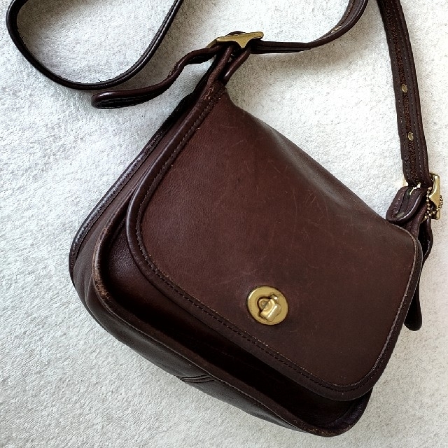 COACH - オールドコーチ ターンロック ショルダー ダークブラウンの