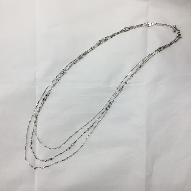 シルバー３連ネックレス　ロングネックレス レディースのアクセサリー(ネックレス)の商品写真