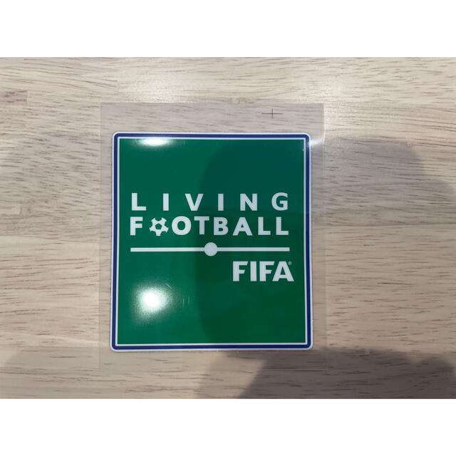 adidas(アディダス)のサッカー レフェリー FIFA ワッペン LIVING FOOTBALL スポーツ/アウトドアのサッカー/フットサル(記念品/関連グッズ)の商品写真