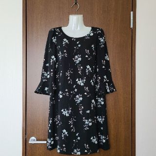 ミッシュマッシュ(MISCH MASCH)のミッシュマッシュ　花柄ワンピース(ひざ丈ワンピース)