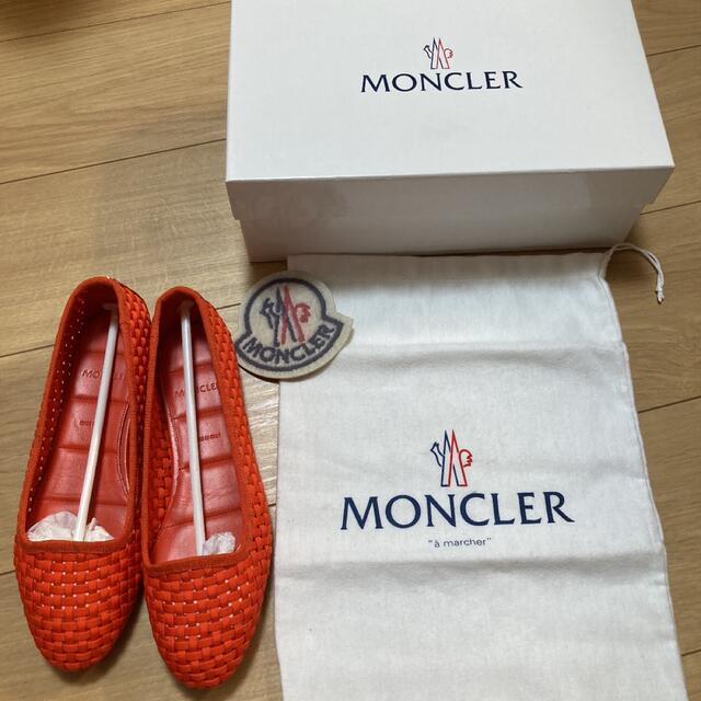 MONCLER(モンクレール)のお値下げ美品 モンクレール フラットシューズ レディースの靴/シューズ(バレエシューズ)の商品写真