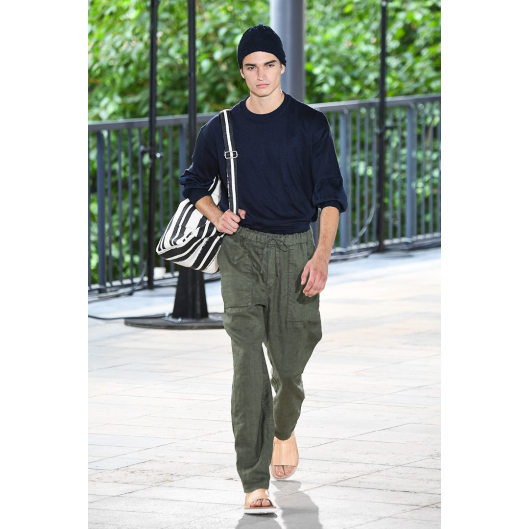ISSEY MIYAKE MEN パンツサイズ3 - スラックス ISSEY MIYAKE MEN パンツサイズ3 - スラックス