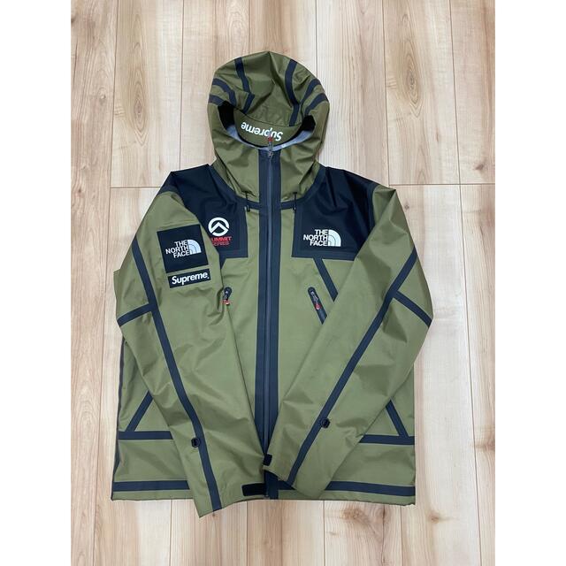 Supreme(シュプリーム)のSupreme / The North Face Summit 上のみ メンズのジャケット/アウター(マウンテンパーカー)の商品写真