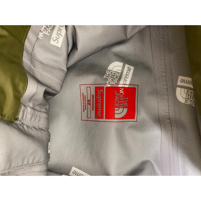 Supreme(シュプリーム)のSupreme / The North Face Summit 上のみ メンズのジャケット/アウター(マウンテンパーカー)の商品写真