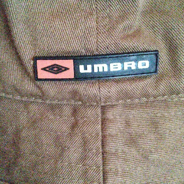 UMBRO(アンブロ)のUMBROカーキ帽子 レディースの帽子(ハット)の商品写真