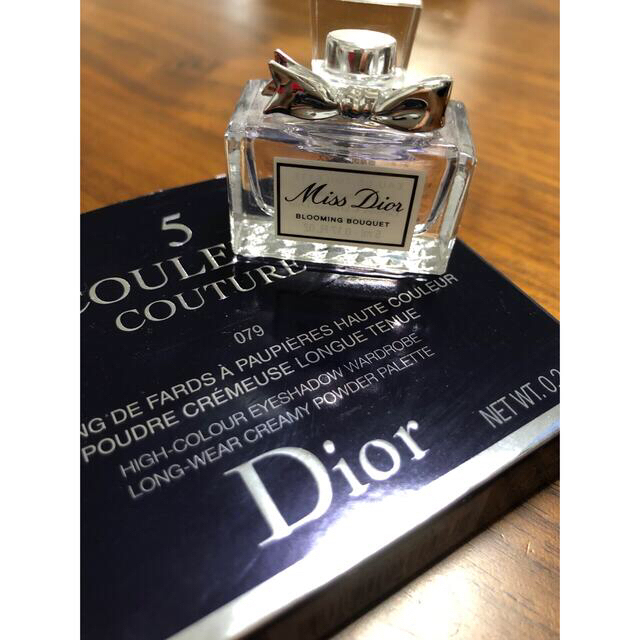 Dior(ディオール)のディオールサンククルール　クチュールアイシャドウ&ブルーミングブーケ5ml コスメ/美容のベースメイク/化粧品(アイシャドウ)の商品写真