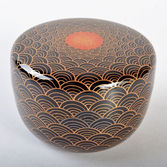 茶道具 坂下雄峰作 青梅波蒔絵 平棗 共箱 M R4484 茶道具 坂下雄峰作 青梅波蒔絵 平棗 共箱 M R4484