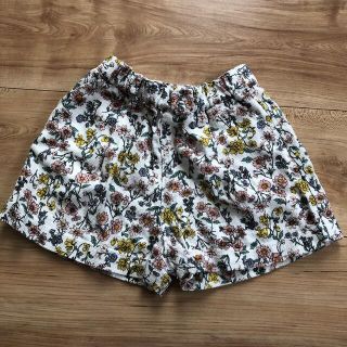 ブランシェス(Branshes)の花柄ショートパンツ　女の子服　短パン　ブランシェス(パンツ/スパッツ)