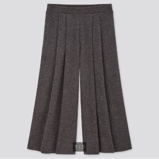 ユニクロ(UNIQLO)のライトポンチクロップドフレアパンツ(クロップドパンツ)