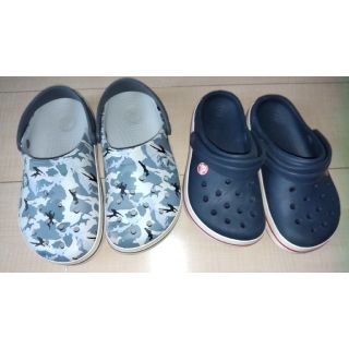 クロックス(crocs)のクロックス　2足セット　J1（19.5cm）とM4W6（22cm）(サンダル)