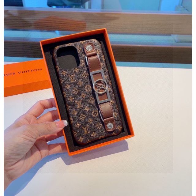 LOUIS VUITTON - ルイヴィトン ケース バンパー ドーフィーヌの通販 by