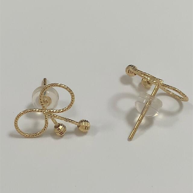 K18デザインピアス リボン - ピアス