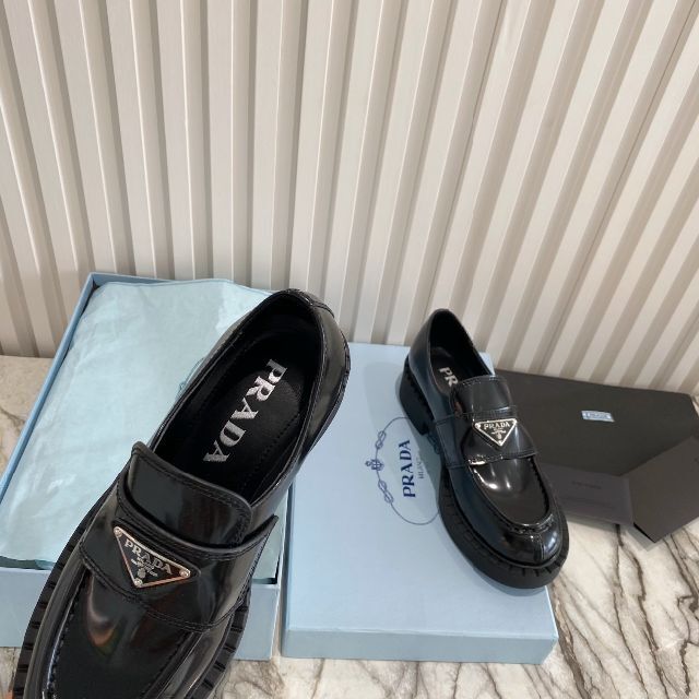 PRADA - Prada カジュアルシューズの通販 by ytole's shop｜プラダなら