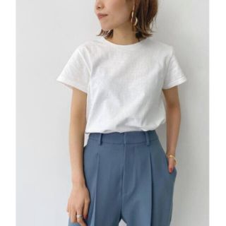 アパルトモンドゥーズィエムクラス(L'Appartement DEUXIEME CLASSE)のL'Appartement REMI RELIEF Compact T-sh(Tシャツ(半袖/袖なし))