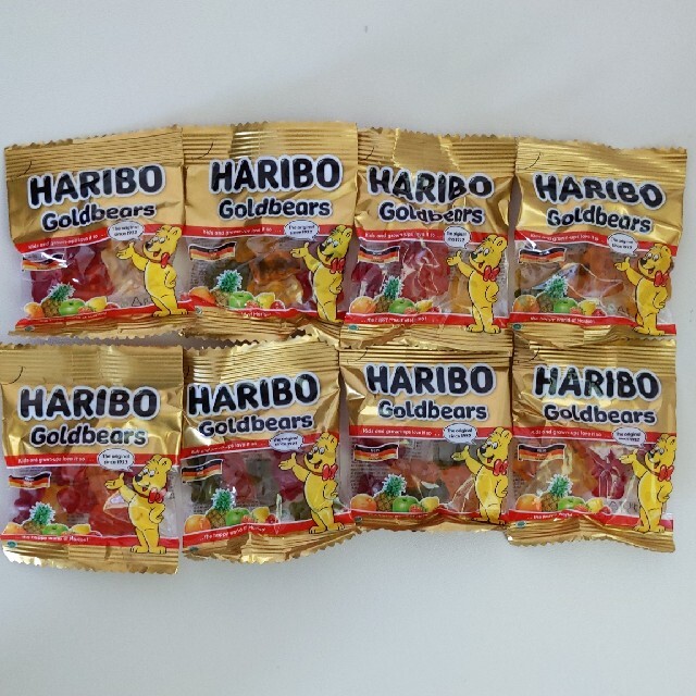 HARIBO ミニゴールドベア　8袋　コストコ 食品/飲料/酒の食品(菓子/デザート)の商品写真