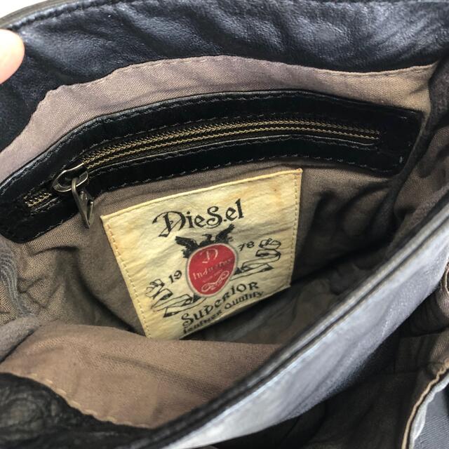 DIESEL(ディーゼル)の★レア★ ディーゼル DIESEL　ショルダーバッグ　 鞄　本革レザー　ブラック メンズのバッグ(ショルダーバッグ)の商品写真