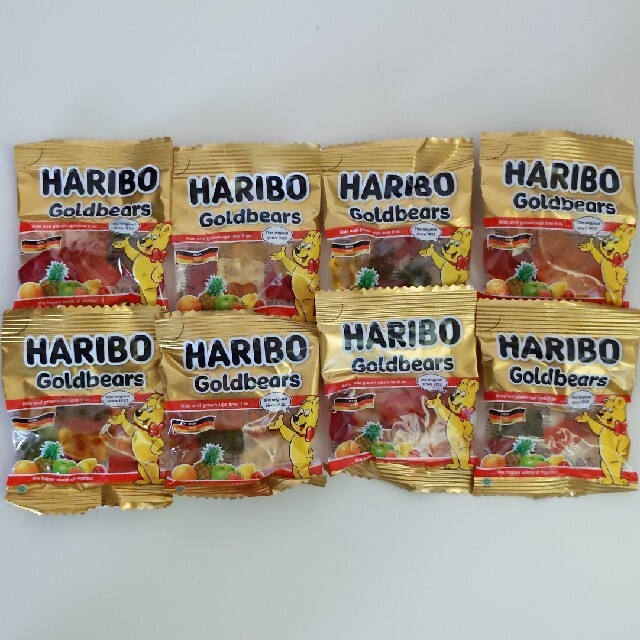 HARIBO ミニゴールドベア　8袋　コストコ 食品/飲料/酒の食品(菓子/デザート)の商品写真