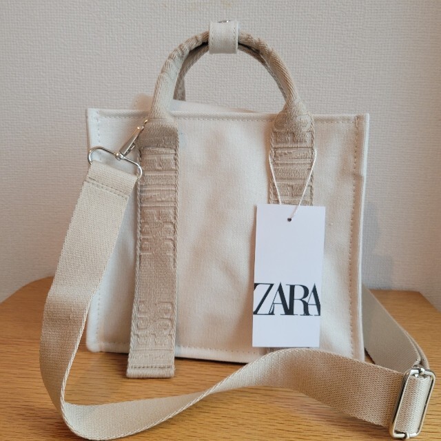 ZARA(ザラ)のZARA ロゴストラップ キャンバス トートバック ミニ ショルダー エクリュ レディースのバッグ(ショルダーバッグ)の商品写真