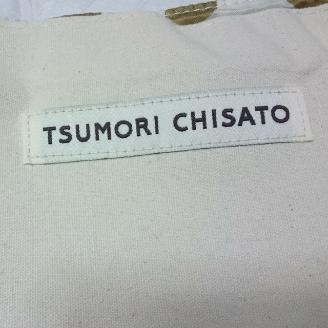 TSUMORI CHISATO(ツモリチサト)の開封済み／ツモリチサト　BIGかごトート リバーシブル／同梱不可 レディースのバッグ(かごバッグ/ストローバッグ)の商品写真