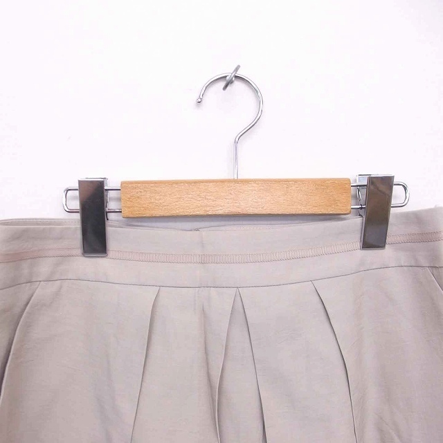 UNTITLED(アンタイトル)のアンタイトル タグ付き タイト スカート ひざ丈 薄手 42 ライトベージュ レディースのスカート(ひざ丈スカート)の商品写真