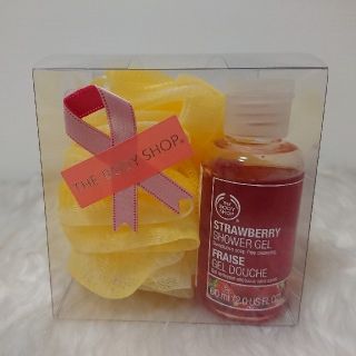 ザボディショップ(THE BODY SHOP)のThe Body Shop ストロベリー シャワージェル バスリリー セット(バスグッズ)