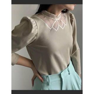 アメリヴィンテージ(Ameri VINTAGE)のAMERI CUT OUT SHEER COLLAR TOP(カットソー(長袖/七分))