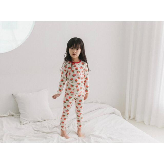 ZARA KIDS(ザラキッズ)の韓国子供服　ストロベリールームウェア キッズ/ベビー/マタニティのキッズ服女の子用(90cm~)(パジャマ)の商品写真