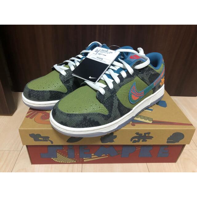 NIKE(ナイキ)のNike Dunk Low "Siempre Familia" メンズの靴/シューズ(スニーカー)の商品写真