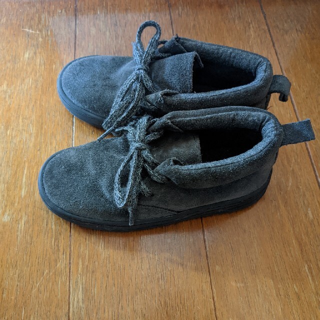 ZARA KIDS(ザラキッズ)のZARA スエード靴（15.6センチ） キッズ/ベビー/マタニティのキッズ靴/シューズ(15cm~)(フォーマルシューズ)の商品写真