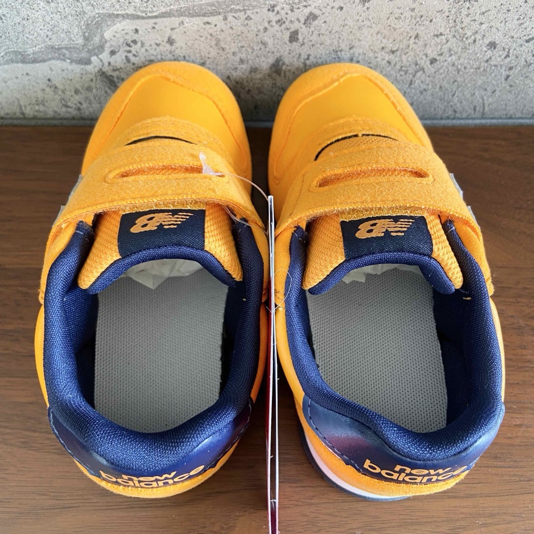 New Balance - 【新品】13.5センチ イエロー×ネイビー New Balance - 【新品】13.5センチ イエロー×ネイビー