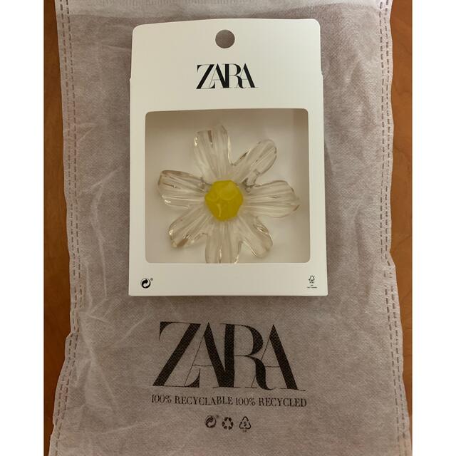 ZARA(ザラ)のZARA 花　ブローチ　フラワー　ブローチ　♡新品未使用♡ レディースのアクセサリー(ブローチ/コサージュ)の商品写真