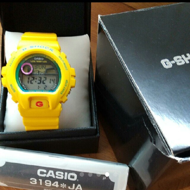 G-SHOCK(ジーショック)のCASIO G-SHOCK 3194 JA イエロー 黄色 腕時計 メンズの時計(腕時計(デジタル))の商品写真