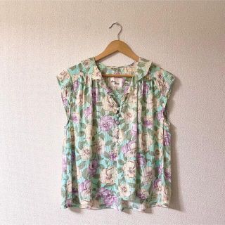 クスクス(kuskus)の【週末セール】お花　パンジー　トップス(シャツ/ブラウス(半袖/袖なし))