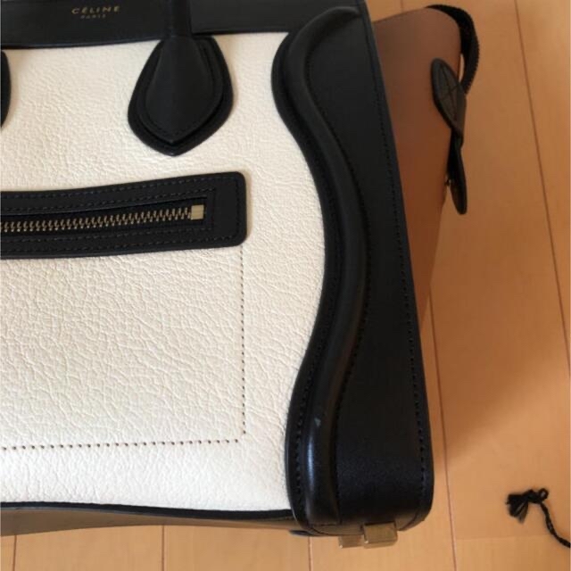 celine(セリーヌ)のセリーヌ　ラゲージ　マイクロ　希少カラー レディースのバッグ(ハンドバッグ)の商品写真