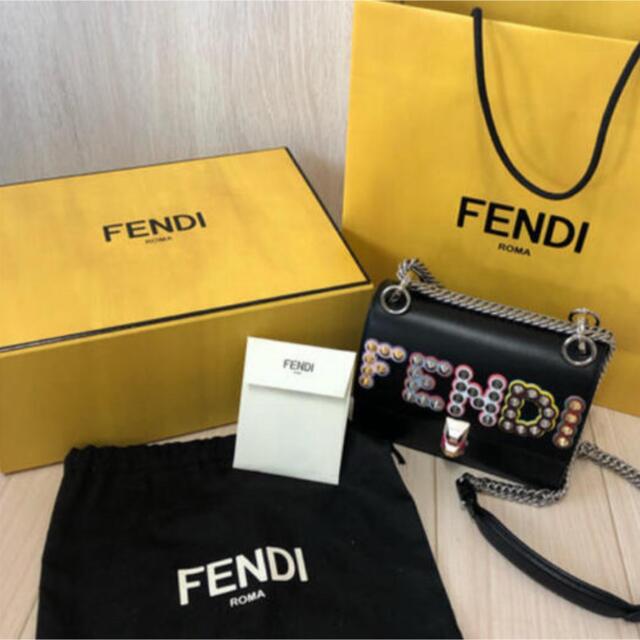 本物品質の FENDI - フェンディ ショルダーバッグ ショルダーバッグ