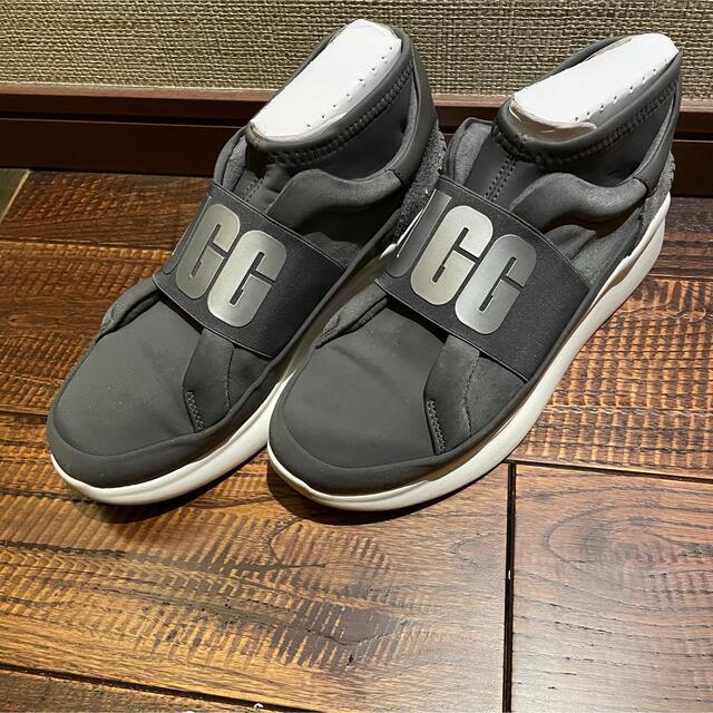 UGG ニュートラスニーカー　グレー 1