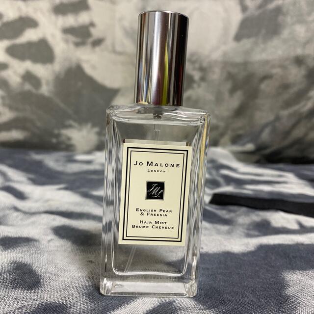 Jo Malone(ジョーマローン)のジョー マローン ロンドン イングリッシュペアー ＆ フリージア ヘアミスト コスメ/美容のヘアケア/スタイリング(ヘアウォーター/ヘアミスト)の商品写真