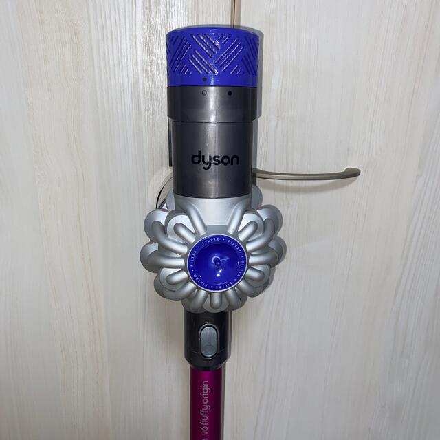 Dyson(ダイソン)の新品バッテリー搭載Dyson V6セット スマホ/家電/カメラの生活家電(掃除機)の商品写真