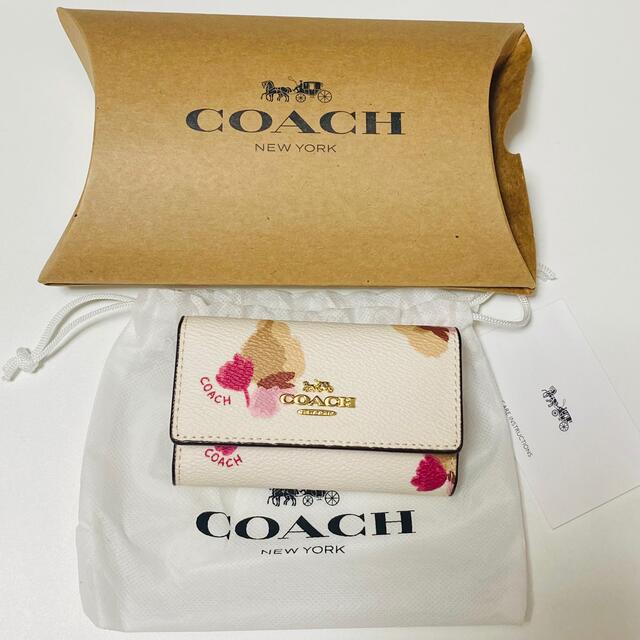 COACH(コーチ)のchudo様専用　coach 花柄キーケース スマホ/家電/カメラのPC/タブレット(PCパーツ)の商品写真